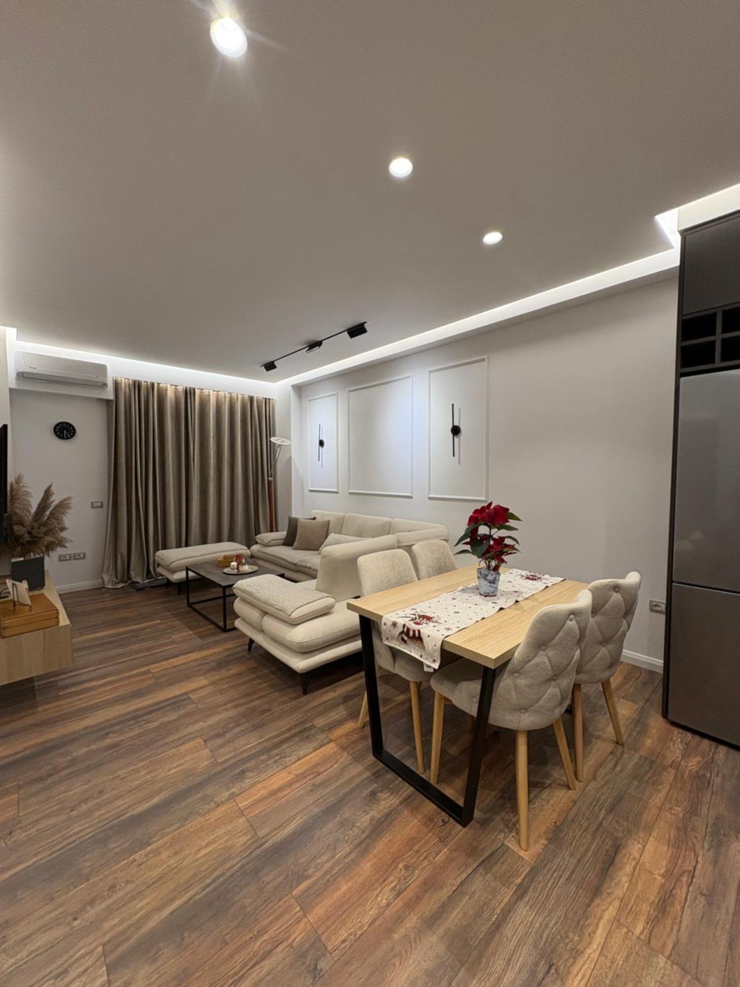 Alajs Apartament Влёра Экстерьер фото